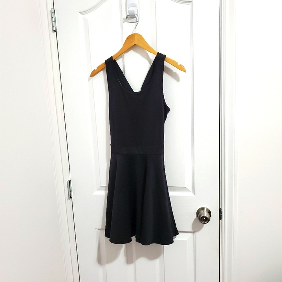 ⬇️ Forever 21 Black Mesh Back Cut Out Skater Dress - Picture 2 of 6